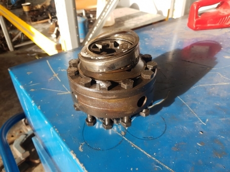 Differential gear for Farm tractor Massey Ferguson 6160, 6170, 5455, 390t 6180 Front Axle Differential 3429476m92: picture 5