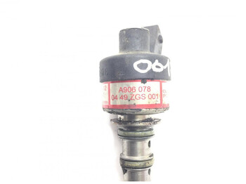 Fuel filter Mercedes-Benz Econic 1828 (01.98-): picture 5