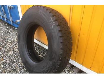 Tire for Truck Michelin 11R22.5 148/145M runderneu: picture 1