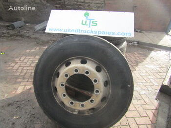 Wheel and tire package Michelin 315/70 R 22.50: picture 1