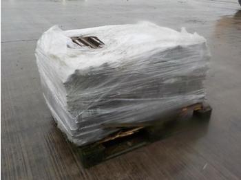 Track for Excavator Pallet of 700mm Steel Track Pads: picture 1
