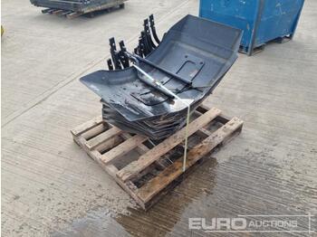 Fender for Material handling equipment Pallet of Mud Guards to suit Telehandler (2 of): picture 1