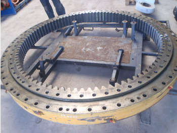 Slewing ring