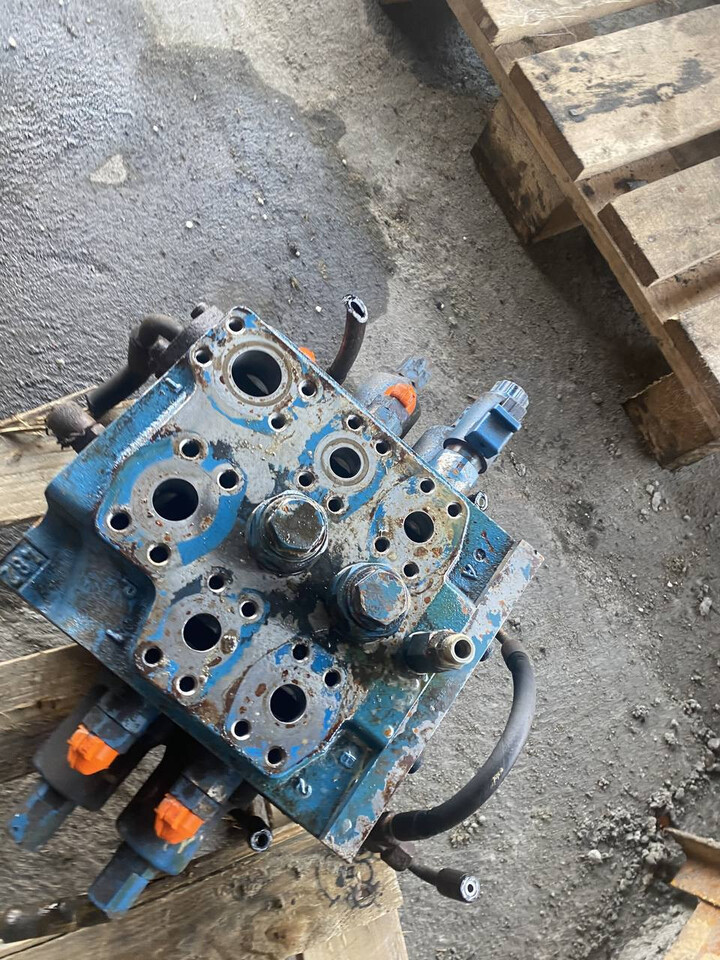 Hydraulic valve for Construction machinery Rozdzielacz Liebherr 00916574 / R02 / M7-3005-02/3M7-22: picture 3