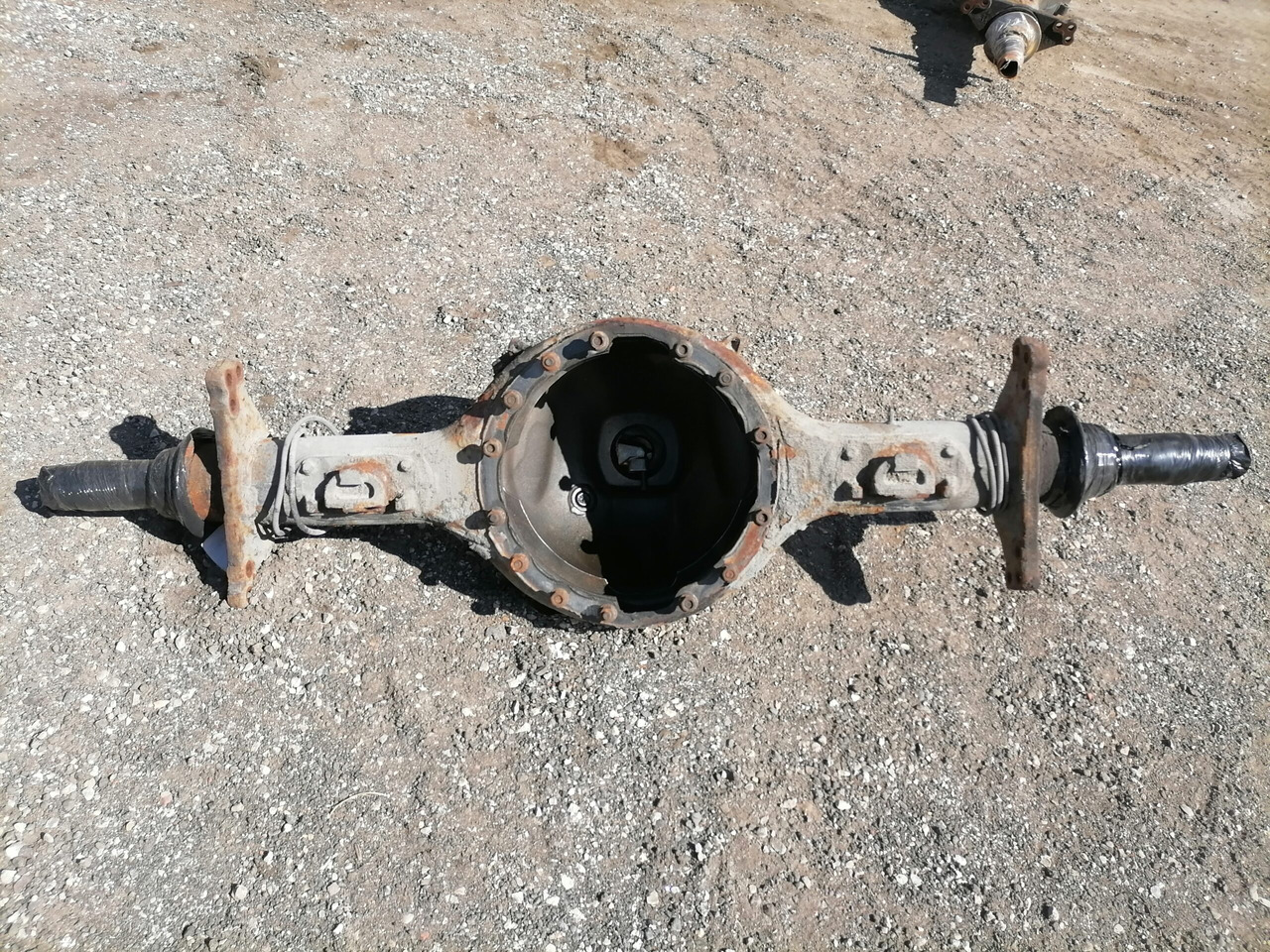 Axle and parts for Truck Scania Rear axel housing ADA1100: picture 7