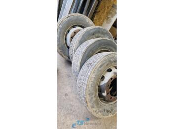 Wheels and tires for Truck Scania Rehvid + veljed 275/70 R22,5 27570R225: picture 1