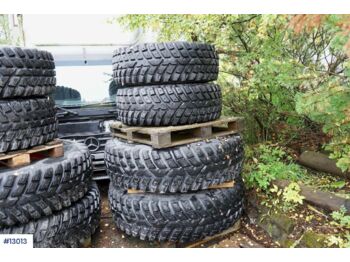 Wheel and tire package for Farm tractor Studded tires for tractor with rims: picture 1