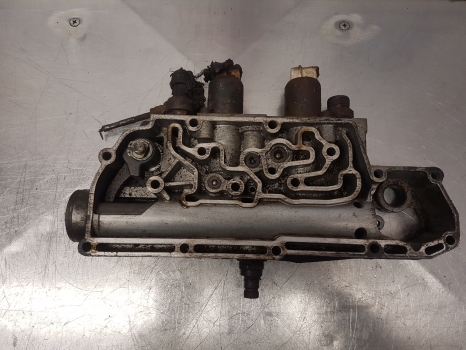 Transmission John Deere 6820, 6820, 6410, 6310 Control Housing L153367, Al200630, Al172303: picture 5