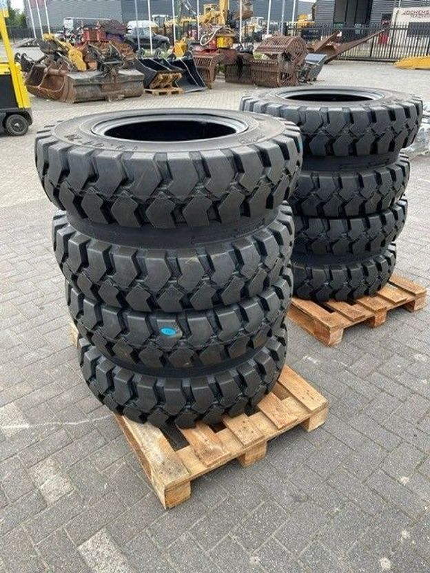 New Wheel and tire package for Truck Trelleborg 10.00-20: picture 4