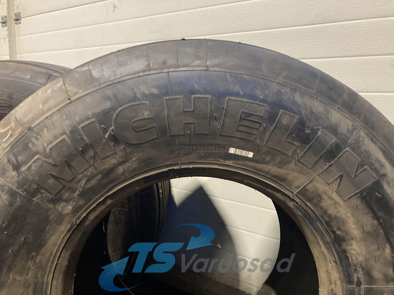 Wheels and tires for Truck Universaalne Michelin 425/55R19,5 42555R195: picture 4