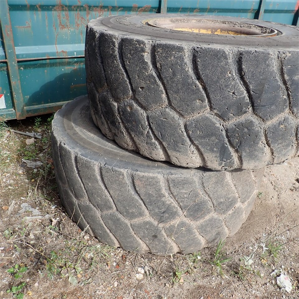 Wheel and tire package for Wheel loader Volvo Hjul: picture 2