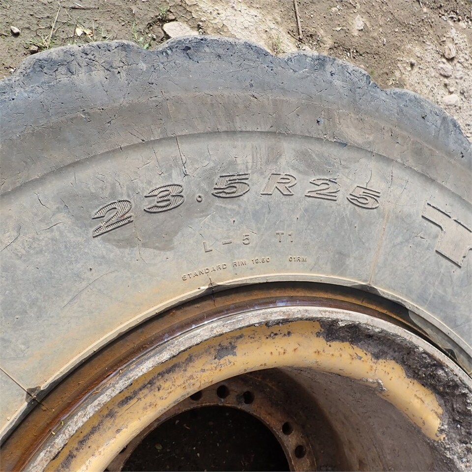 Wheel and tire package for Wheel loader Volvo Hjul: picture 5