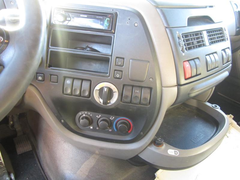 Tractor unit DAF XF105 460