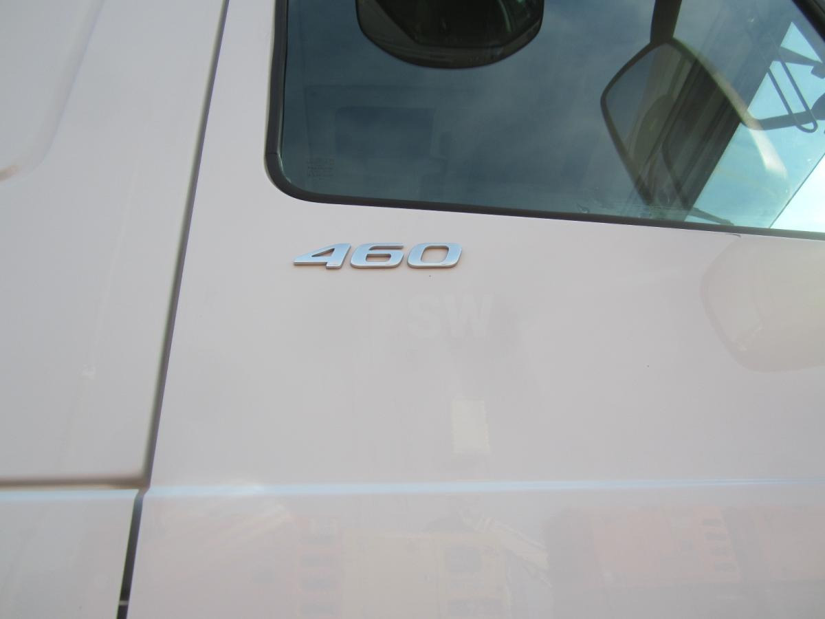 Tractor unit DAF XF105 460