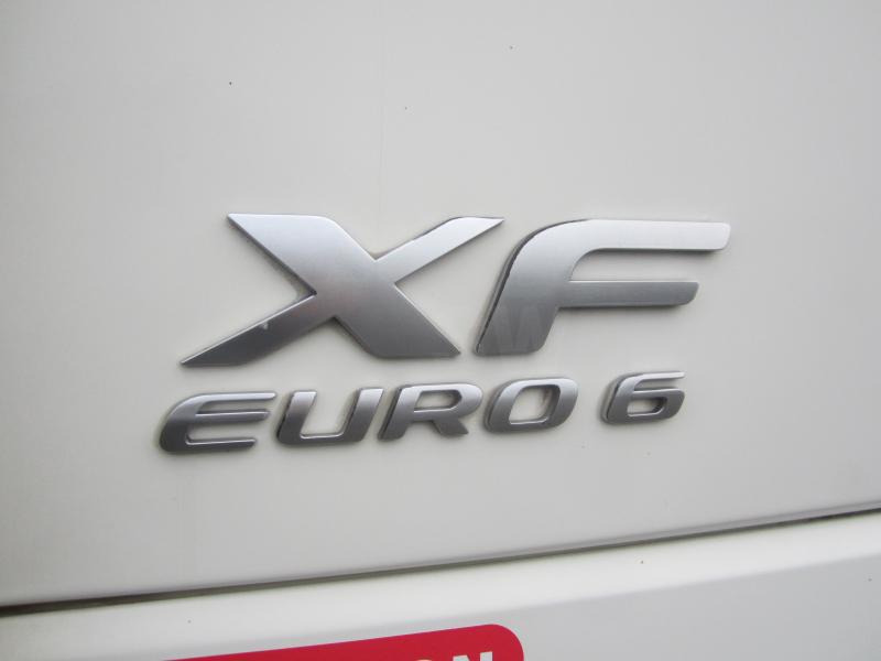 Tractor unit DAF XF105 460