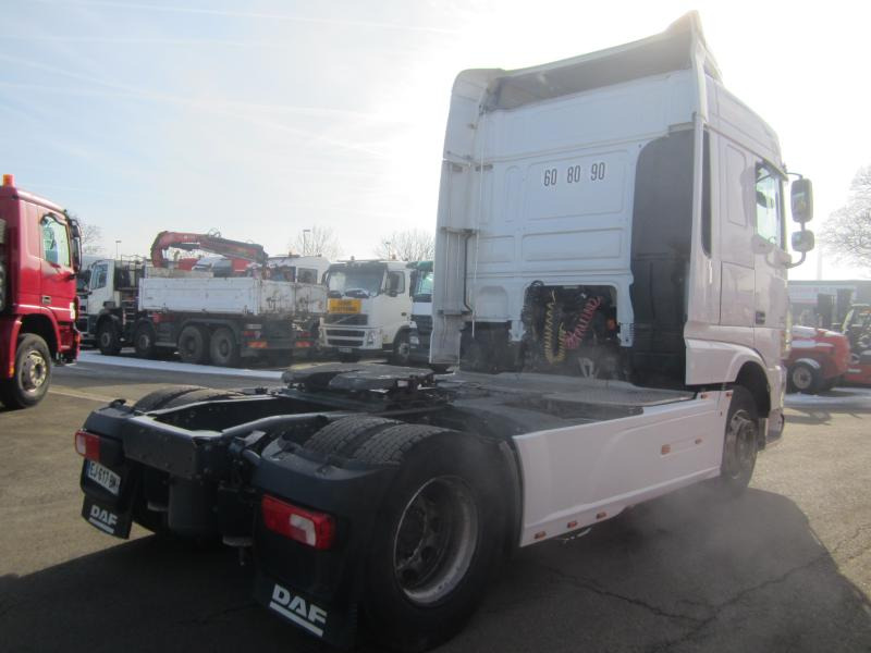 Tractor unit DAF XF105 460