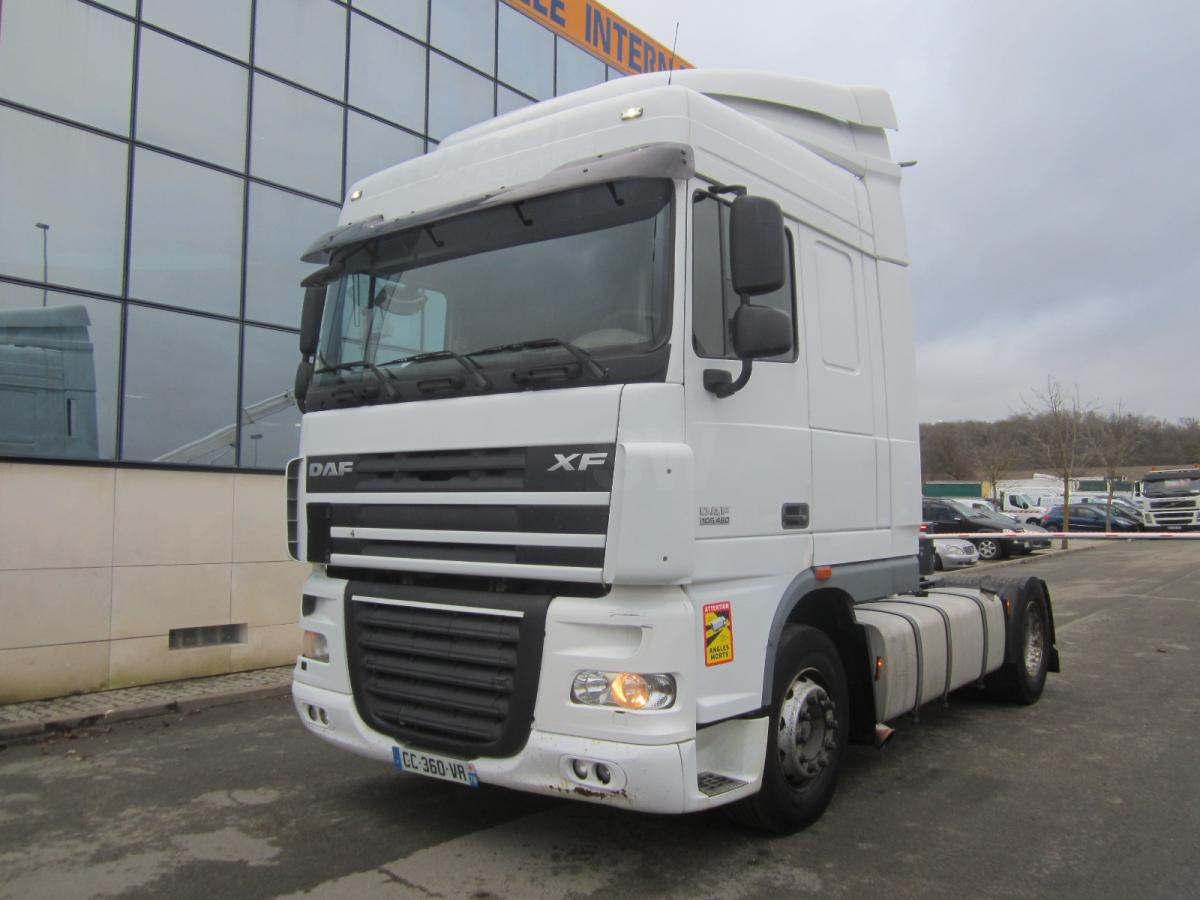 Tractor unit DAF XF105 460
