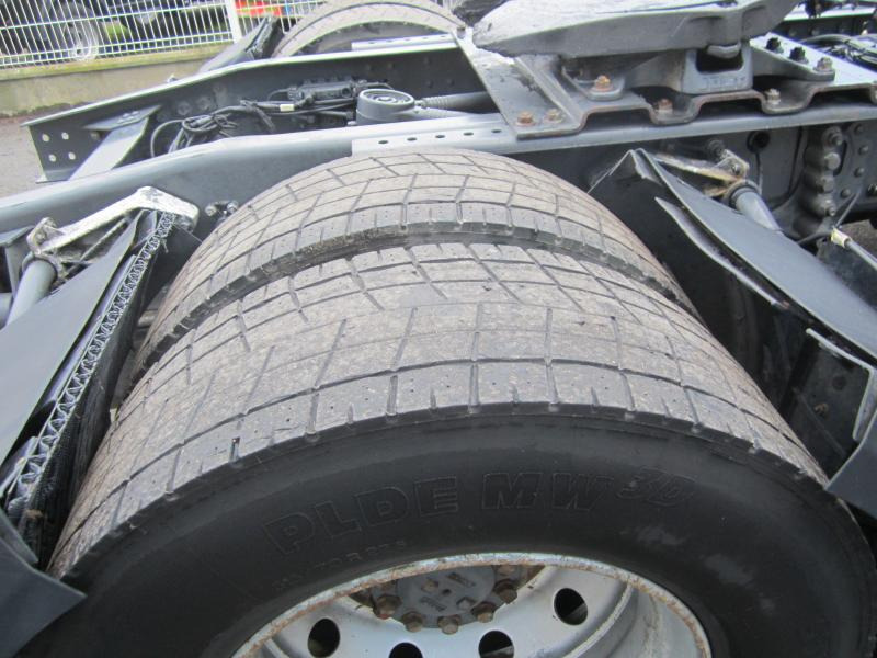 Tractor unit DAF XF105 460