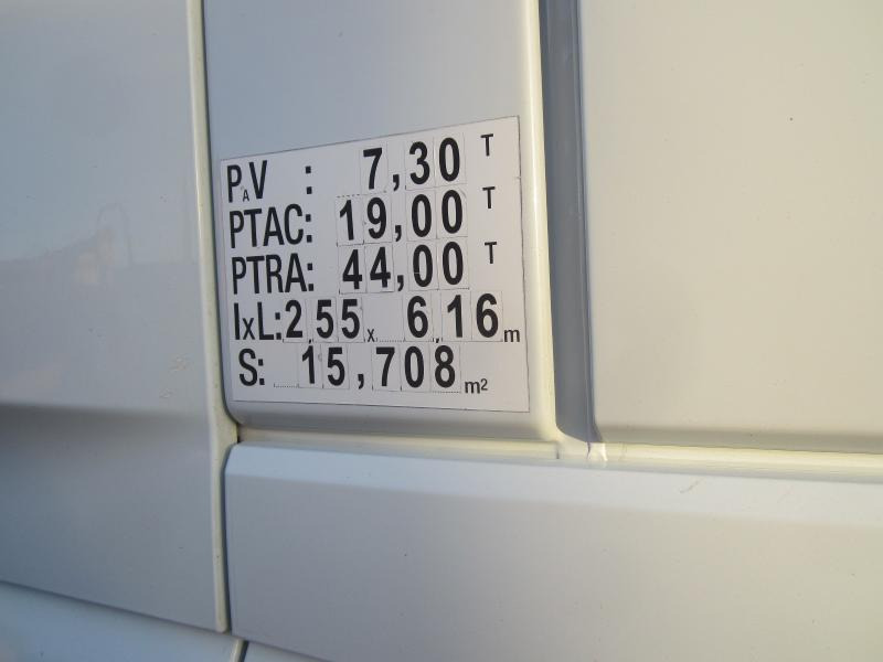 Tractor unit DAF XF105 460