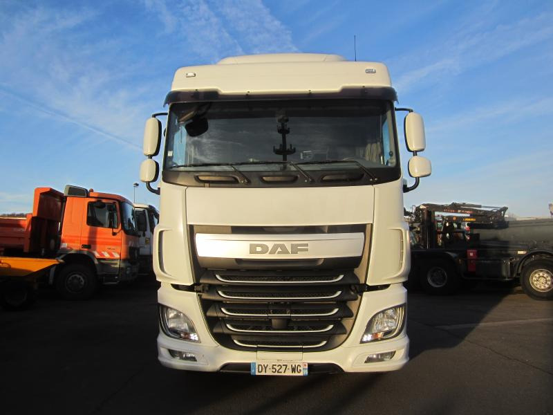 Tractor unit DAF XF105 460