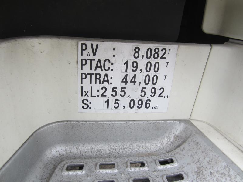 Tractor unit DAF XF105 460