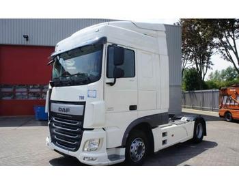 Tractor unit DAF XF106-460 Spacecab Automatic Euro-6 2017: picture 1