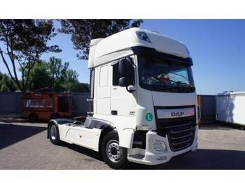 Tractor unit DAF XF106-460 Super Spacecab Automatic Euro-6 2016: picture 1