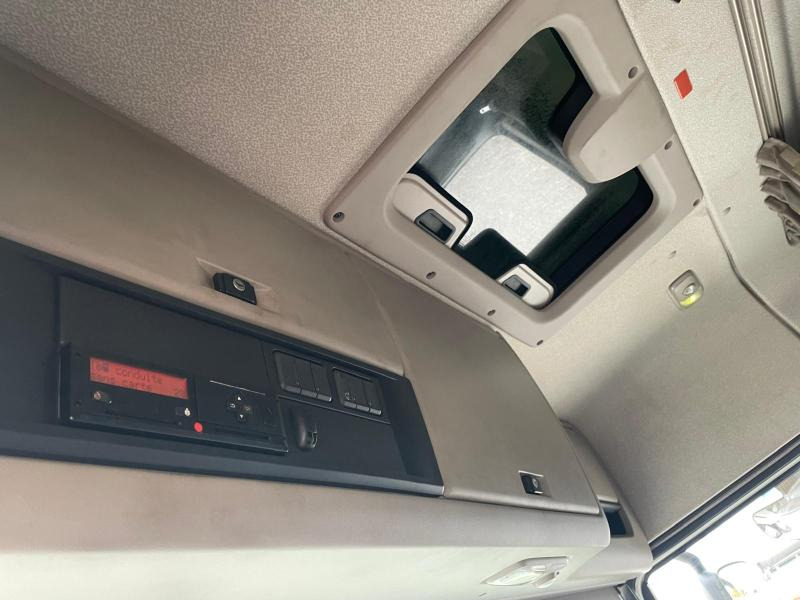 Tractor unit DAF XF460