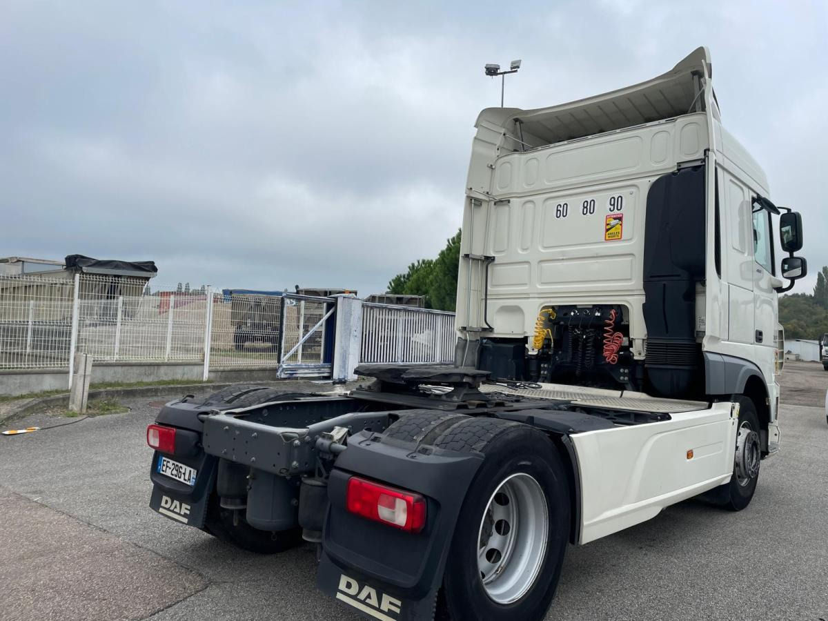 Tractor unit DAF XF460
