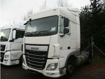Tractor unit DAF XF460 SC low Motor beschädigt/engine damage: picture 1