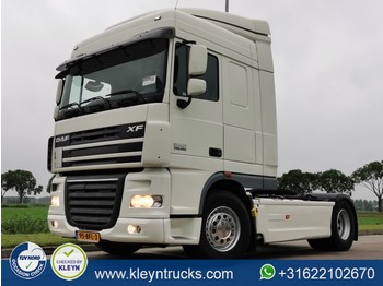 Tractor unit DAF XF 105.460 manual skirts: picture 1