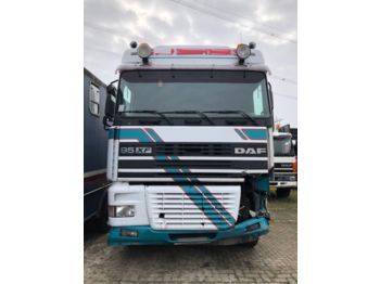 Tractor unit DAF XF 430: picture 1