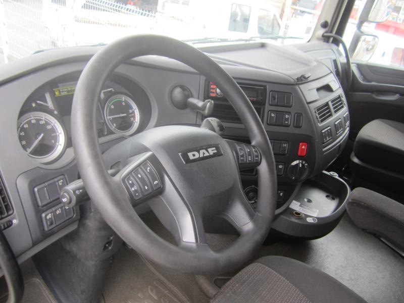 Tractor unit DAF XF 460