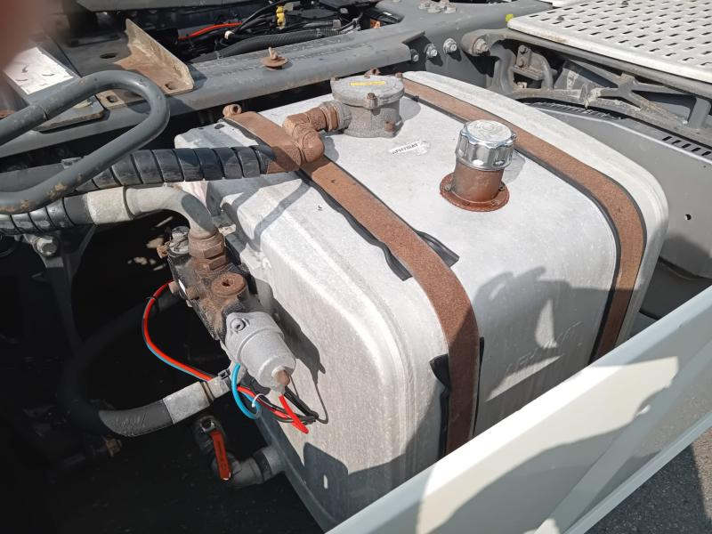 Tractor unit DAF XF 460