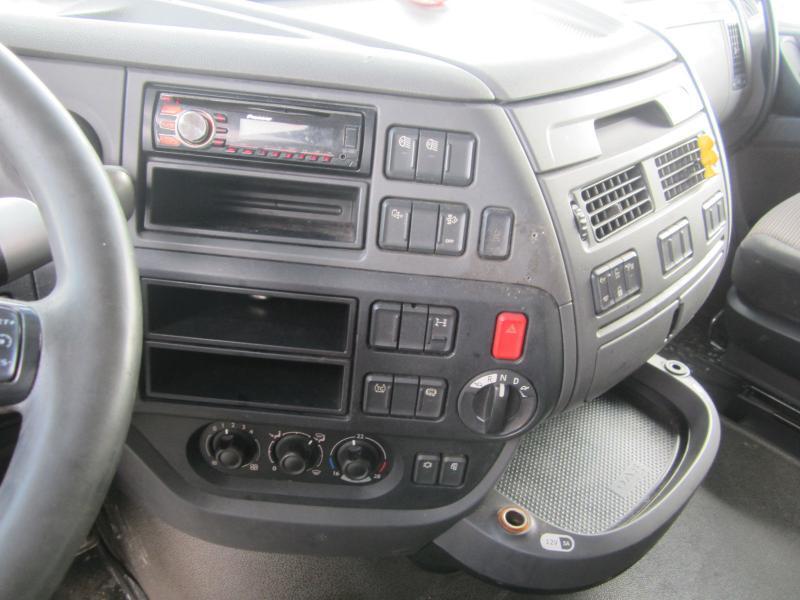 Tractor unit DAF XF 460