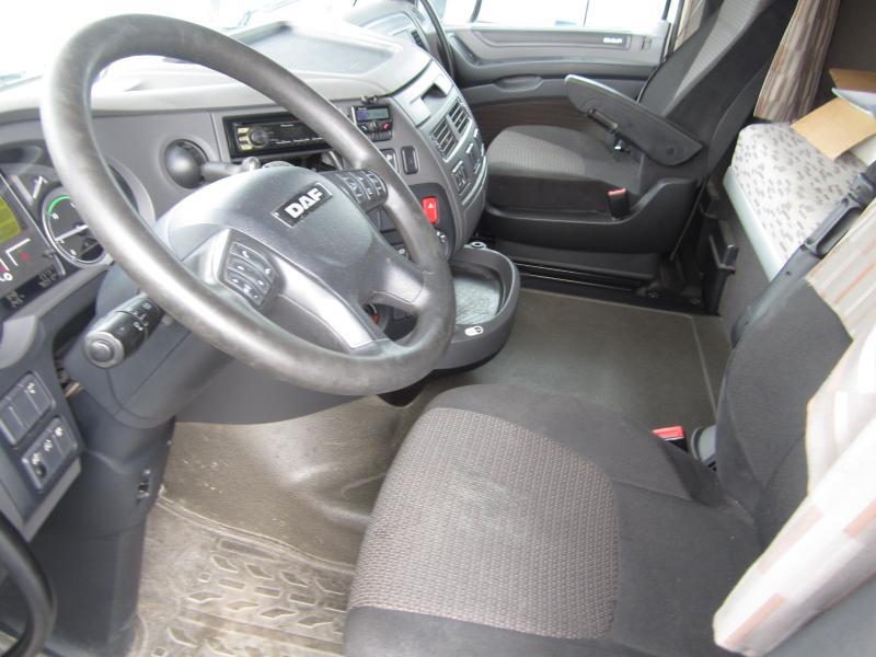 Tractor unit DAF XF 460