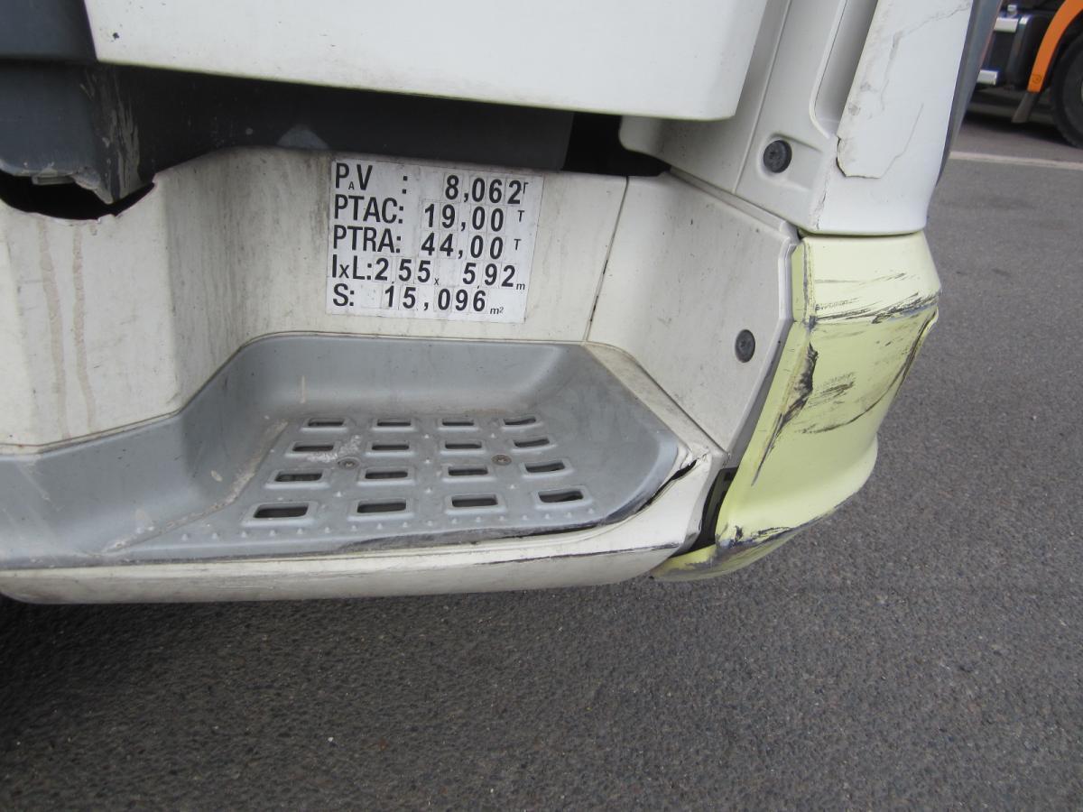 Tractor unit DAF XF 460