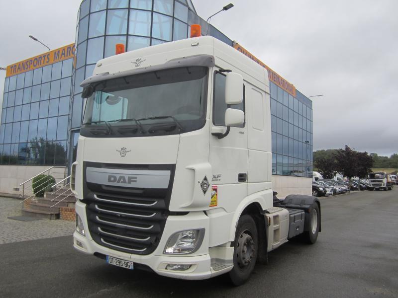 Tractor unit DAF XF 460