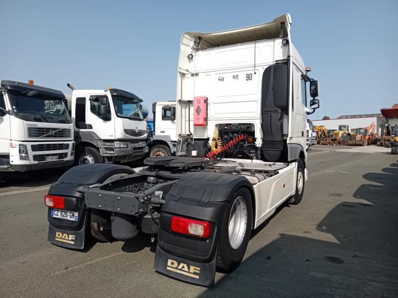 Tractor unit DAF XF 460