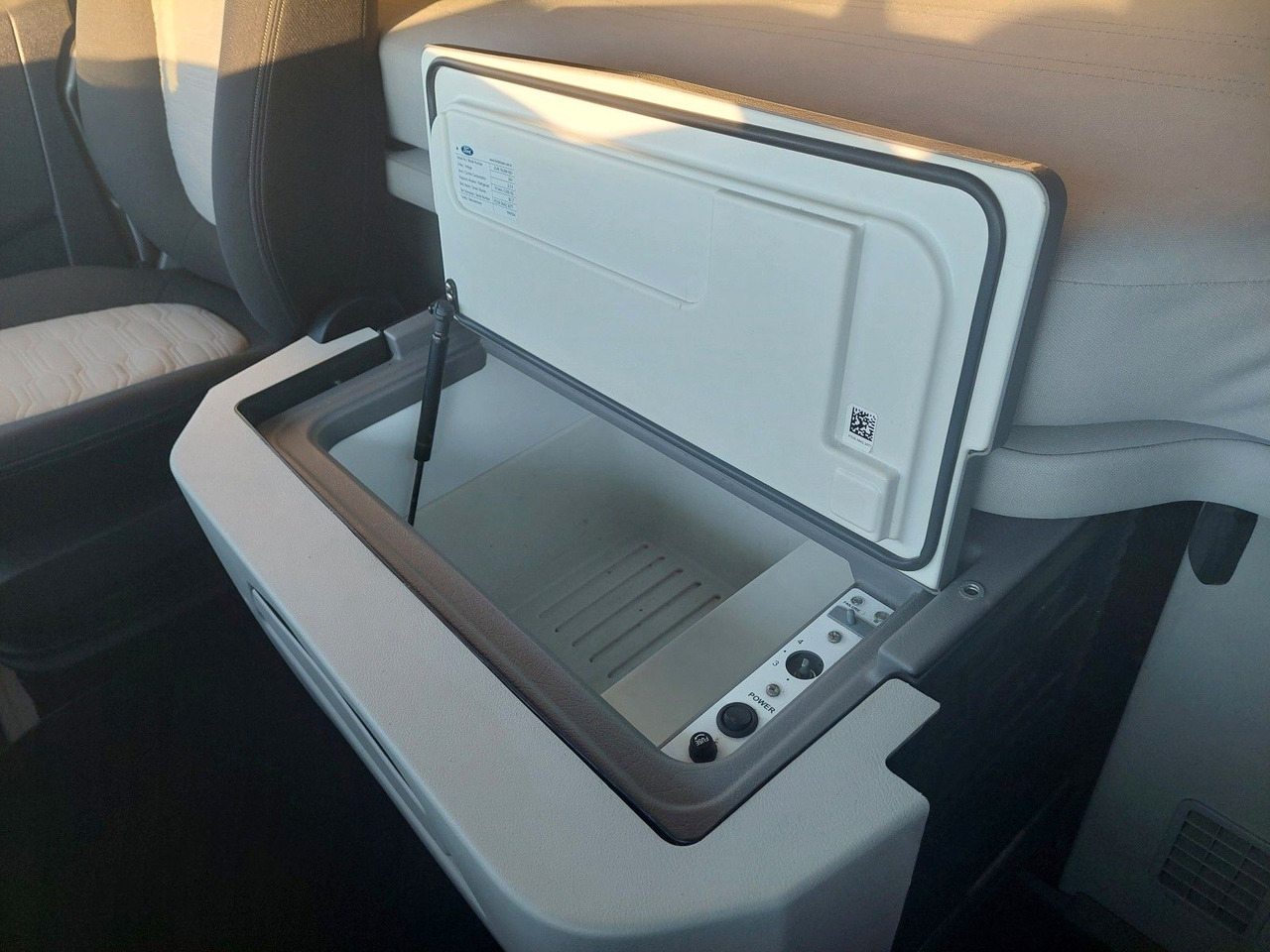 Tractor unit Ford F-Max 1850 LL