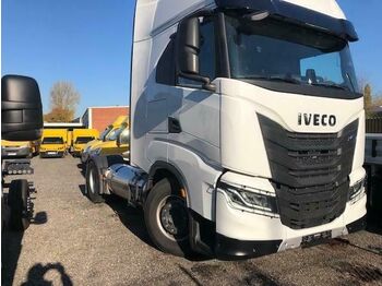 New Tractor unit Iveco AS440S46T/P S-Way LNG KippHydraulik Mautfrei ...: picture 1
