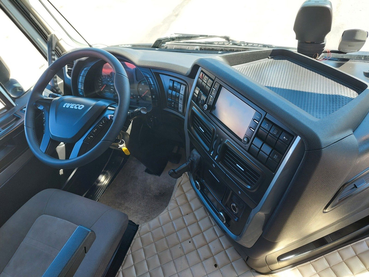 Tractor unit Iveco AS440S56 T/P 4x2 Retarder