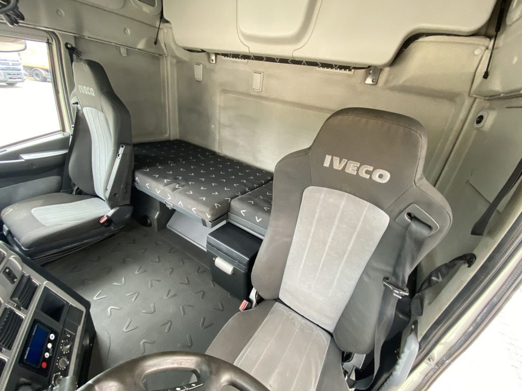 Tractor unit Iveco AS 440 S 46 T/P
