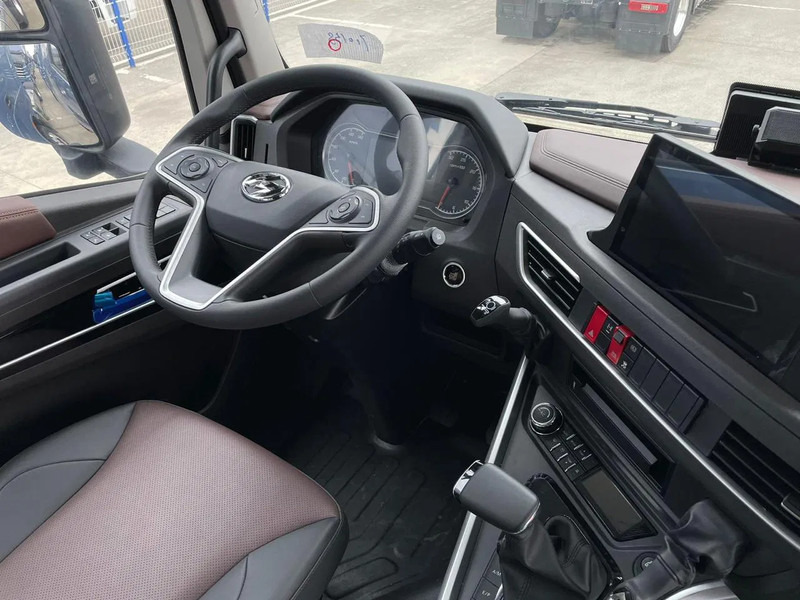 Tractor unit Iveco Engine Hongyan Genlyon NEW 150 Units 4X2 H6 Tractorhead Production 2023 ZF Gearbox