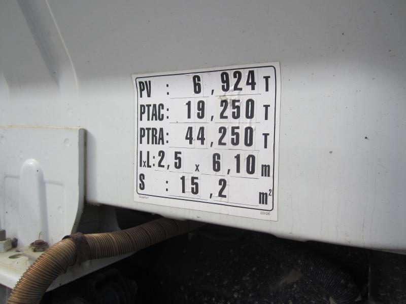 Tractor unit Iveco Stralis 440 S 45