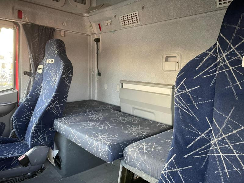 Tractor unit Iveco Stralis 560