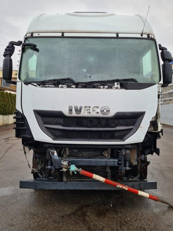 Tractor unit Iveco Stralis AS440 T/P 48 Unfall