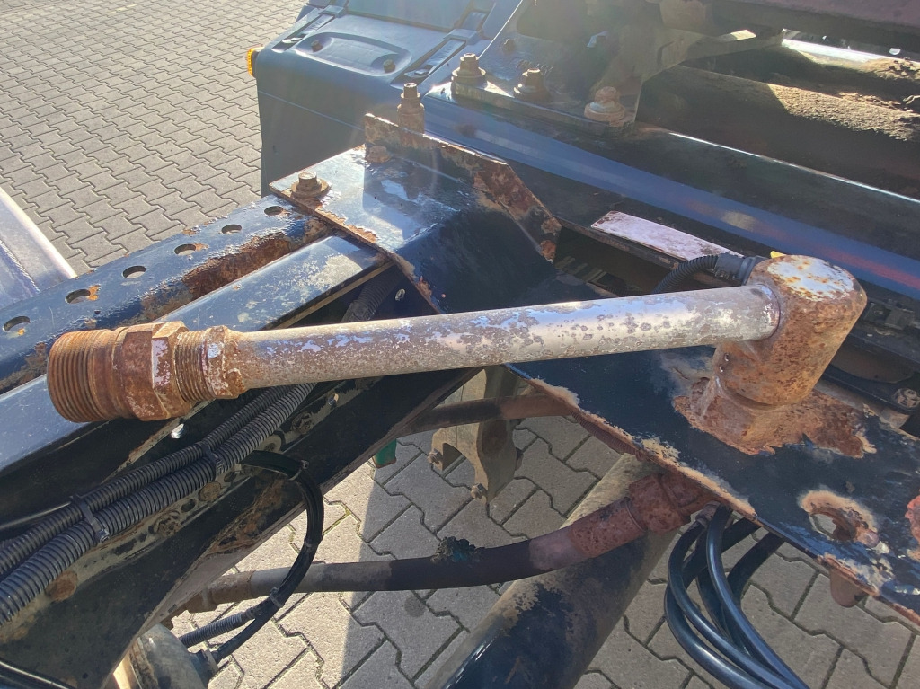 Tractor unit MAN 18.440 4x4 H BLS