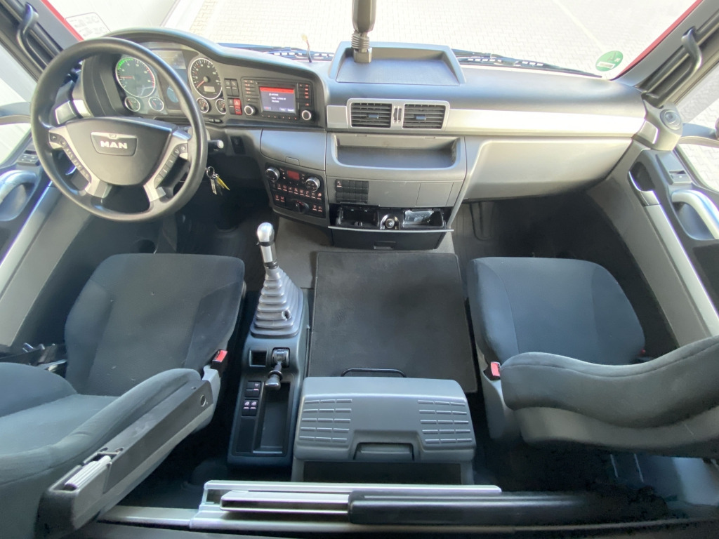 Tractor unit MAN 18.440 4x4 H BLS