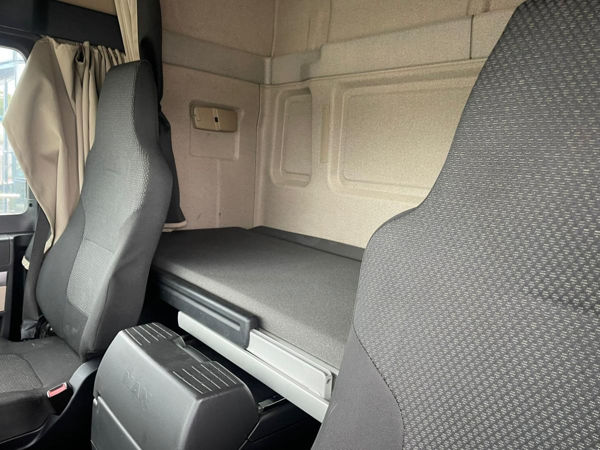 Tractor unit MAN TGS 18.460